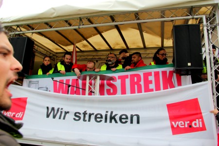 Luftsicherheitskräfte: Erster Streik am Flughafen Köln/Bonn zur Durchsetzung von höheren Entgelten
